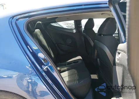 2017 Hyundai Veloster z USA, uszkodzony, nr VIN KMHTC6AD2HU312426